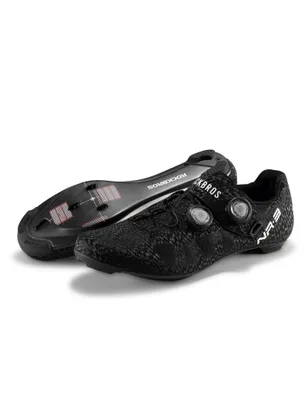 Produktbild von ROCKBROS Fahrradschuhe mit Carbonsohle, Drehverschluss Atmungsaktive Rennradschuhe Kompatibel mit SPD-SL Schwarz 44