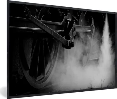 Produktbild von MuchoWow® MuchoWow® Gerahmtes Poster Schwarz-Weiß-Fotografie eines Dampfzuges 60x40 cm - Poster mit zchwarzem Bilderrahmen - Printing - Wanddeko Schlafzimmer
