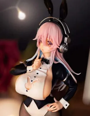 Immagine prodotto di Copia della statua in PVC TAITO ATTACK ON TITAN HANS ZOE HANGE SURVEY CORPS FIGURE  Furyu