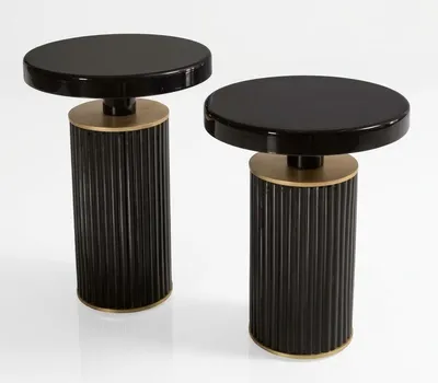 Immagine prodotto di 2 tavolini moderni dal design raffinato e dall'aspetto elegante