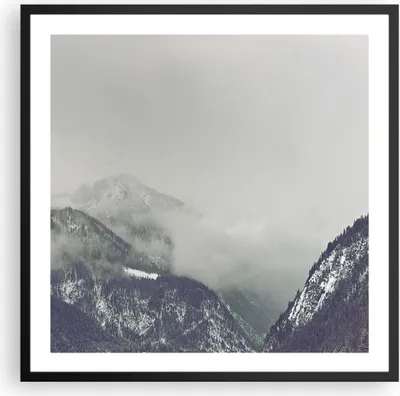 Produktbild von Gerahmtes Poster - Schwarzer Rahmen - Berge Wald Nebel - 60x60 cm - Wand Bild - Wanddeko - Wandbilder - Kunstposter - Wandposter - Bilderrahmen - Bilder - Kunstdruck - Wandbild - P2BAC60x60-4270
