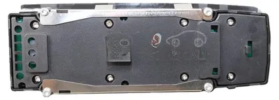 Image de Interrupteur de lève-vitre côté conducteur METZGER pour MERCEDES A-KLASSE (W176)