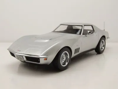 Produktbild von Norev 189032 Chevrolet Corvette C3 1969 silber 1:18