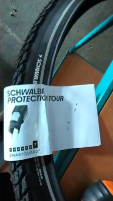 Productafbeelding van Schwalbe Marathon Plus Tour 28x2.0 (50-622), zwart - Punctiebestendige trekkingband.