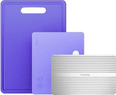 Produktbild von Unyqoos® 3‑teiliges Kunststoff‑Schneidebrett‑Set – großes + kleines Brett und Auftauplatte (36,6×25,4×1,5 / 24,1×19,8×0,4 / 24,1×15×0,4 cm), lila, Abtropfrinne, rutschfest, schnittfest, spülmaschinenfest