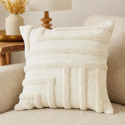 Imagen del producto de Cojín decorativo Milton & Oldbrook, 45 x 45 cm. Incluye relleno. Color: blanco. Marca: Sakiai