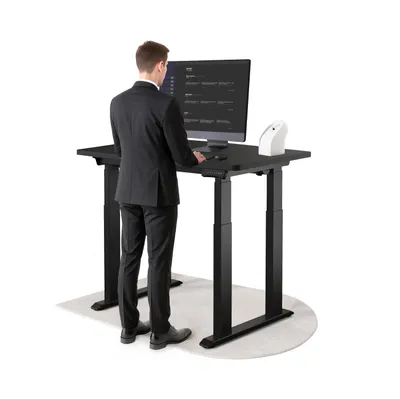Produktbild von DESKSPACE Höhenverstellbarer Schreibtisch elektrisch mit leisem Dual-Motor – stabiles 4-Bein-Gestell (Schwarzes Gestell, Schwarz Tischplatte, 120×60 cm)