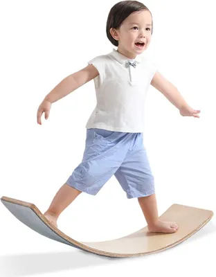 Produktbild von Balancierbrett mit Filz, Multifunktionales Balanceboard aus Holz, Wackelbrett für Kinder und Erwachsene, Wobbelboard für Zuhause und Kindergarten, 90 x 30 cm, Natur