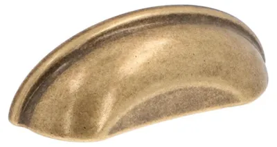Productafbeelding van Handgreep voor meubels, gemaakt van zamak. Afstand tussen de bevestigingsgaten: 64 mm. Stijl: Florence, antiek. Set van 6 stuks