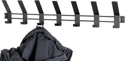 Productafbeelding van Uniqoos® Wandgarderobe van zwart gepoedercoat metaal – moderne hakenlijst met 7 stevige haken (elk belastbaar tot 5 kg), 74 x 14 x 6 cm