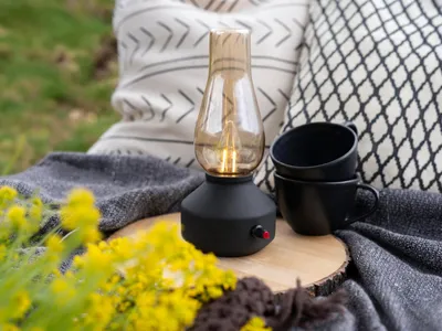 Produktbild von Akku Tischlampe Schwarz mit Rauchglas 24,5cm