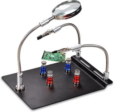 Obrázok produktu pre Držiak na letovacie lampy s lupou a magnetickým držiakom pre modelárstvo