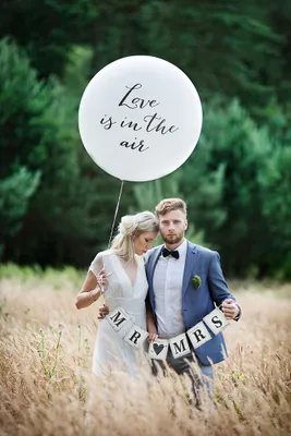 Produktbild von Riesenballon Love is in the air 1m weiß / schwarz
