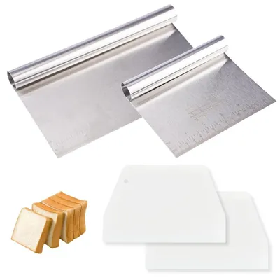 Zdjęcie produktu dla Szpatułka do ciasta ze stali nierdzewnej - 22 cm i 15 cm - Zestaw 4 sztuk - Dwie szpatułki i dwie plastikowe karty do ciasta - Do krojenia ciasta i pizzy