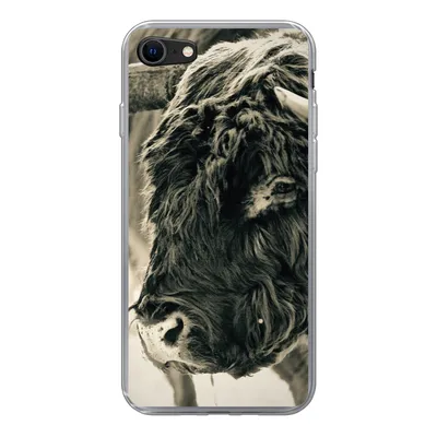 Produktbild von MuchoWow® Handyhülle Schutzhülle Hülle für iPhone 7 Schottischer Highlander - Schnee - Hörner Silikon Softcase Handy Hülle - Kartenhalter