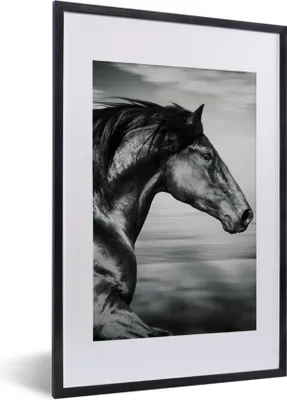 Produktbild von MuchoWow® Gerahmtes Poster Pferd - Tiere - Schwarz - Weiß 40x60 cm - Poster mit Schwarzem Bilderrahmen Wandposter Rahmen Foto Bilder - Poster in Rahmen