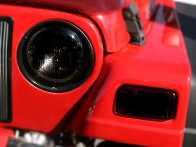 Zdjęcie produktu dla Reflektor kierunkowskazów z przyciemnianą osłoną Jeep Wrangler