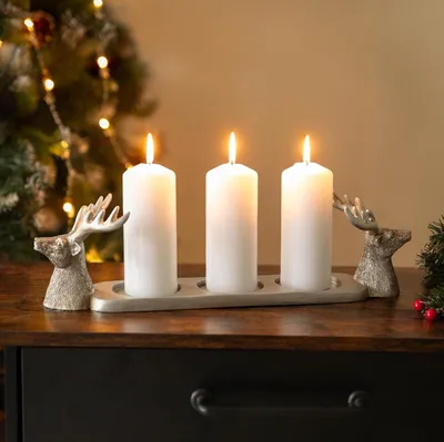 Produktbild von Große silberne Kerzenhalter in Form eines Hirsches – 43 cm, r Kerzenhalter aus Harz für Stumpenkerzen – Hirsch-Weihnachtsdekoration für festliche Dekorationen