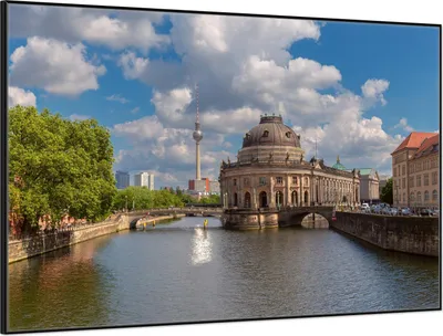 Produktbild von Wallario Wandbild Blick auf Berlin, Größe: 61 x 91,50 cm, Poster mit schwarzem Aluminiumrahmen