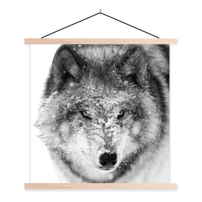 Produktbild von MuchoWow® Textilposter Wolf mit verschneitem Kopf in schwarz-weiß 40x40 cm mit holzfarbenen Rahmen - Posterleiste