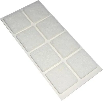 Obrázek produktu pro ČTVERCOVÉ FILCOVÉ PODLOŽKY 35 x 35 mm – bílé – blistr se 4 kusy