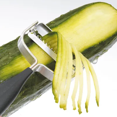 Produktbild von Gefu Schäler STRISCIA mit Julienne-Funktion, Ergonomischer Griff, für Rechts- und Linkshänder