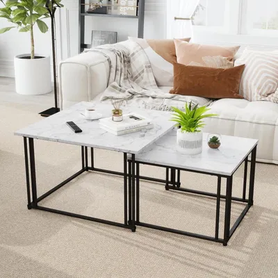 Image de Ensemble de deux tables basses, blanc imitation marbre, structure métallique, dimensions : 80x80x49 cm et 60x60x42 cm