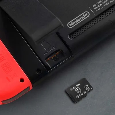 Immagine prodotto di Scheda di memoria flash SanDisk per Nintendo Switch - Edizione Fortnite
