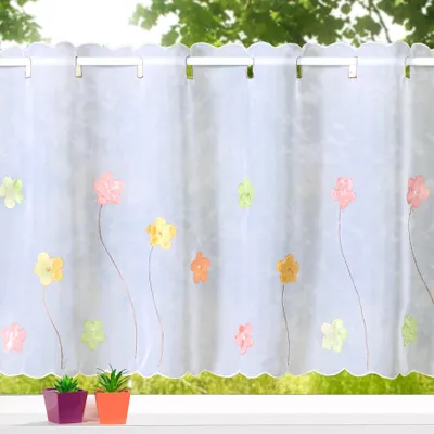 Produktbild von heimtexland ® Scheibengardine Voile Stickerei Applikation Blumen Deko Gardine Transparent Bunt bestickt Fensterdekoration Bistrogardine Bordüre Typ822 HxB 45 x 118 cm