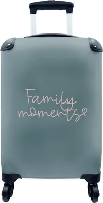 Produktbild von MuchoWow® MuchoWow® Koffer Handgepäck Trolley Rollkoffer Kleine Reisekoffer mit 4 Rollen - Zitate - Familienmomente - Sprichwörter - Cabin Size < 55x40x23 cm & 55x40x20 cm - Fotokoffer - Kabinenkoffer