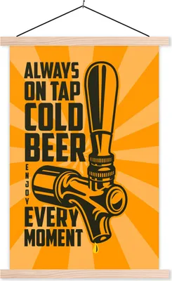 Produktbild von MuchoWow® Textilposter Vintage - Zitate - 'Immer ein kaltes Bier vom Fass, genieße jeden Augenblick' - Sprichwörter 60x90 cm mit holzfarbenen Rahmen - Textil