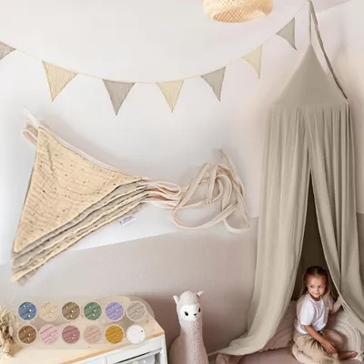 Produktbild von Handgemachte Wimpelkette aus Musselin Kinderzimmer Gold Applikation