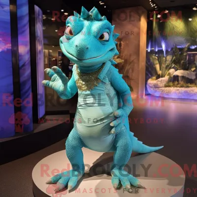 Image de Costume mascotte REDBROKOLY de Lézard Cyan habillé d une mini robe et de bracelets