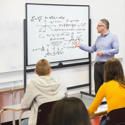 Produktbild von Doppelseitiges Mobiles Whiteboard mit Gittermuster & Ständer & Stiftablage 120 x 90 cm Schwarz
