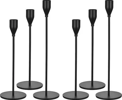 Image de Ensemble de bougeoirs en métal pour une décoration de table élégante