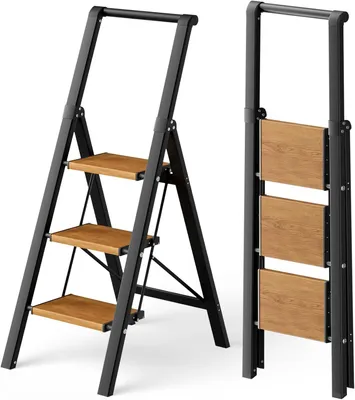 Imagen del producto de Escalera de tres peldaños con barandilla, plegable, de aluminio, con una capacidad de carga de 150 kg, apta para uso en interiores y exteriores