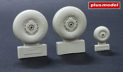 Produktbild von Plus model C-47 Skytrain wheels with cover 1:48