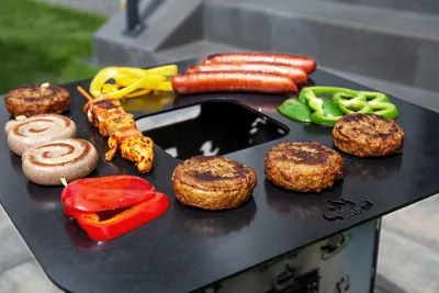 Produktbild von Leuchtturm Feuertonne Feuerschale Feuerkorb + Grillplatte Grillring Feuerplatte, Design:Leuchtturm & Grillplatte