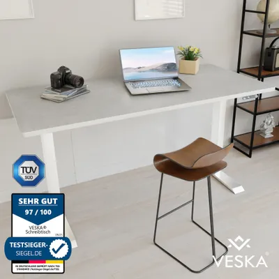 Produktbild von Výškovo nastaviteľný stôl (140 x 70 cm) - Sit & Stand Desk - Kancelársky stôl s elektrickým nastavením výšky s dotykovou obrazovkou a oceľovými nohami - biely/kamenný sivý
