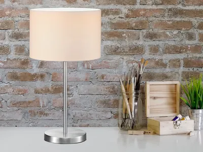 Produktbild von Große Designklassiker LED Tischlampe mit Stoffschirm Weiß, Nachttischlampe