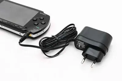 Produktbild von System-S 220V Netzteil für Sony PlayStation Portable PSP