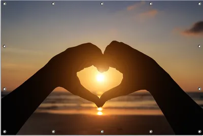 Produktbild von Wallario Outdoor-Poster für Garten oder Balkon, Motiv Liebe im Herzen der Sonne - Strand und Meer, in ca. 120 x 180 cm