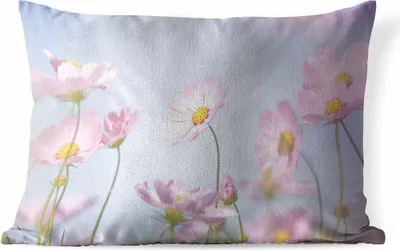 Produktbild von MuchoWow® Outdoor Kissen - Blumen - Rosa - Draußen - Natur - 50x30 cm - Wetterfest - Lounge Kissen - Sofa kissen - Wohnzimmer Dekoration