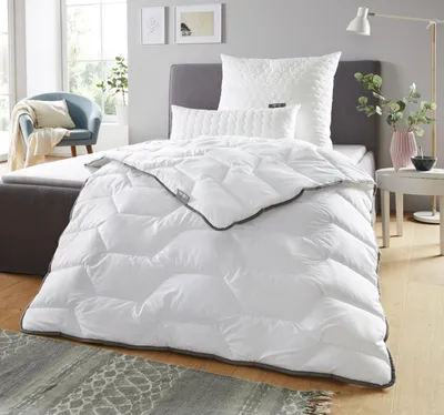 Produktbild von BADENIA TRENDLINE Sommer-Bettdecke 155x220 cm Basic weiß Bettdecke