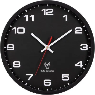 Zdjęcie produktu dla Zegar ścienny o średnicy 30 cm, zasilany bateryjnie, sterowany pilotem, w kolorze czarnym