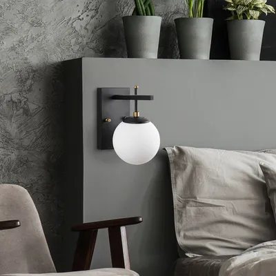 Produktbild von Opviq, Wandleuchte aus Metall, Schwarz/Antik/Weiß, 15 x 20 x 15 cm | Glasabdeckung, E14 Fassung, max. 40 W, IP20 | Modernes, industrielles Design für stilvolle Räume.