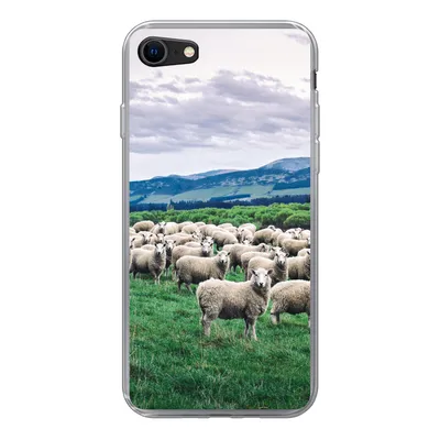 Produktbild von MuchoWow® Handyhülle Schutzhülle Hülle für iPhone 8 Schafe - Natur - Gras Silikon Softcase Handy Hülle - Schutzhaube