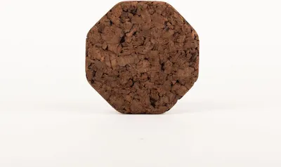 Produktbild von INNA-Glas Untersetzer Presskork MANARA, achteckig, dunkel, 1,8cm, Ø14cm - Korkuntersetzer