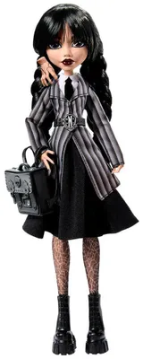 Produktbild von Monster High Wednesday Addams Puppe mit Nevermore-Uniform, Eiskaltes Händchen und Rucksack