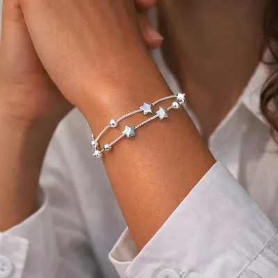 Produktbild von Silbernes Stern Armband Damen – Zartes Doppelketten Armband Edelstahl, J0452